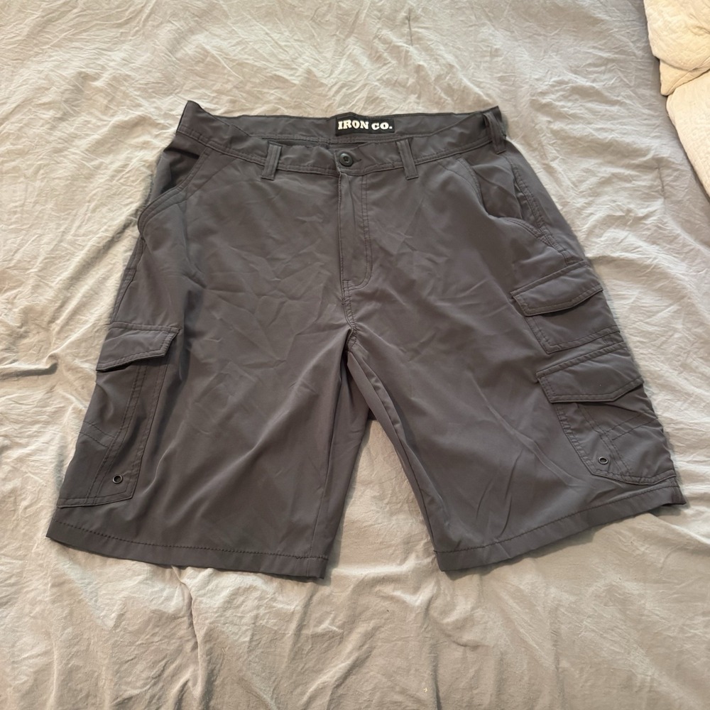 Iron Co. Gray Cargo Shorts Quick Drying Men's Size 36